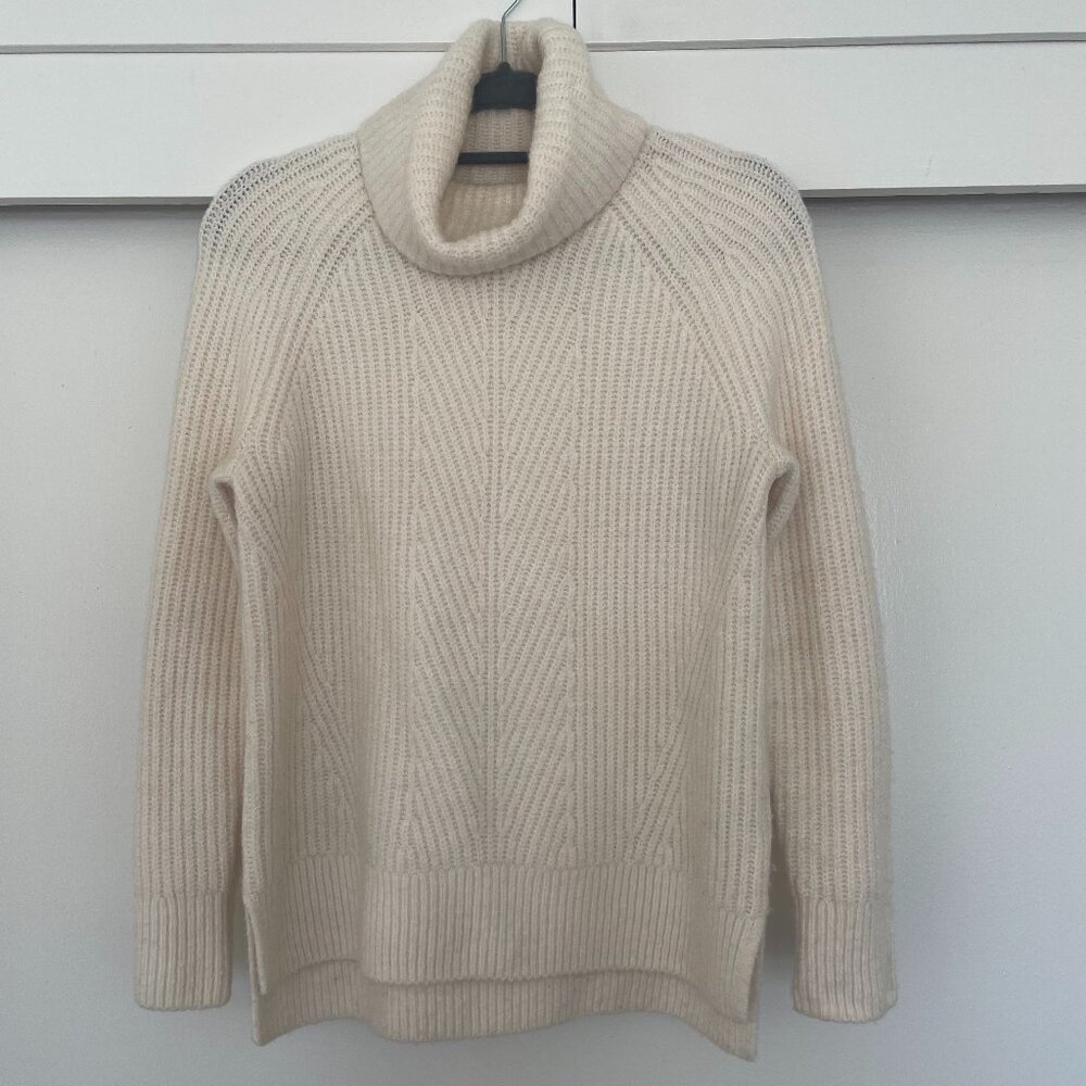 Madewell Thick Knit Turtleneck Sweater in ivory